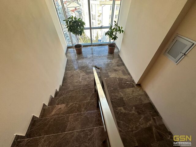 7-GSN GAYRİMENKUL'DEN KİRALIK 4550 m2 İSKANLI PRESTİJLİ PLAZA